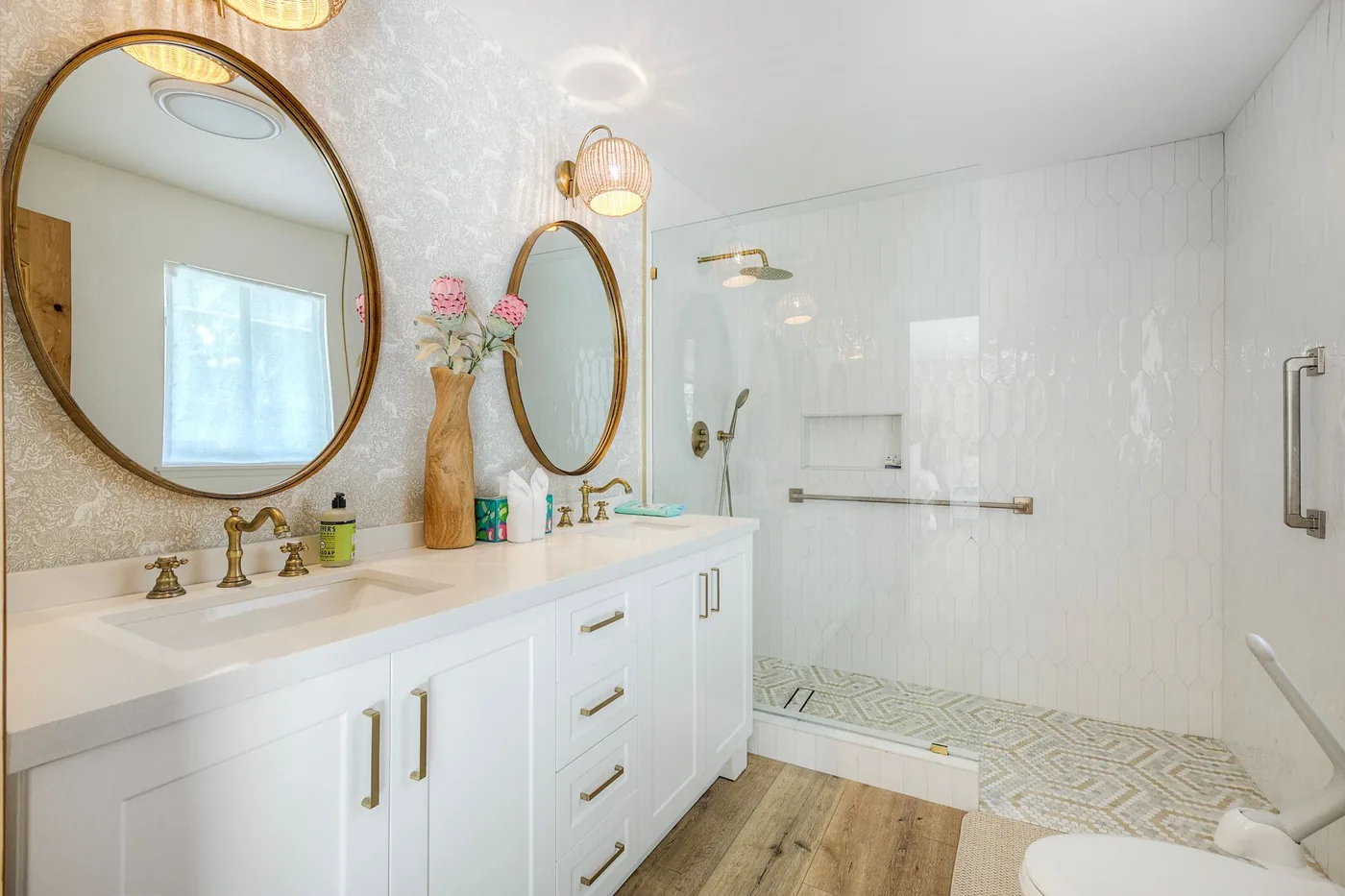 Room 3 bathroom at Casa La Granada